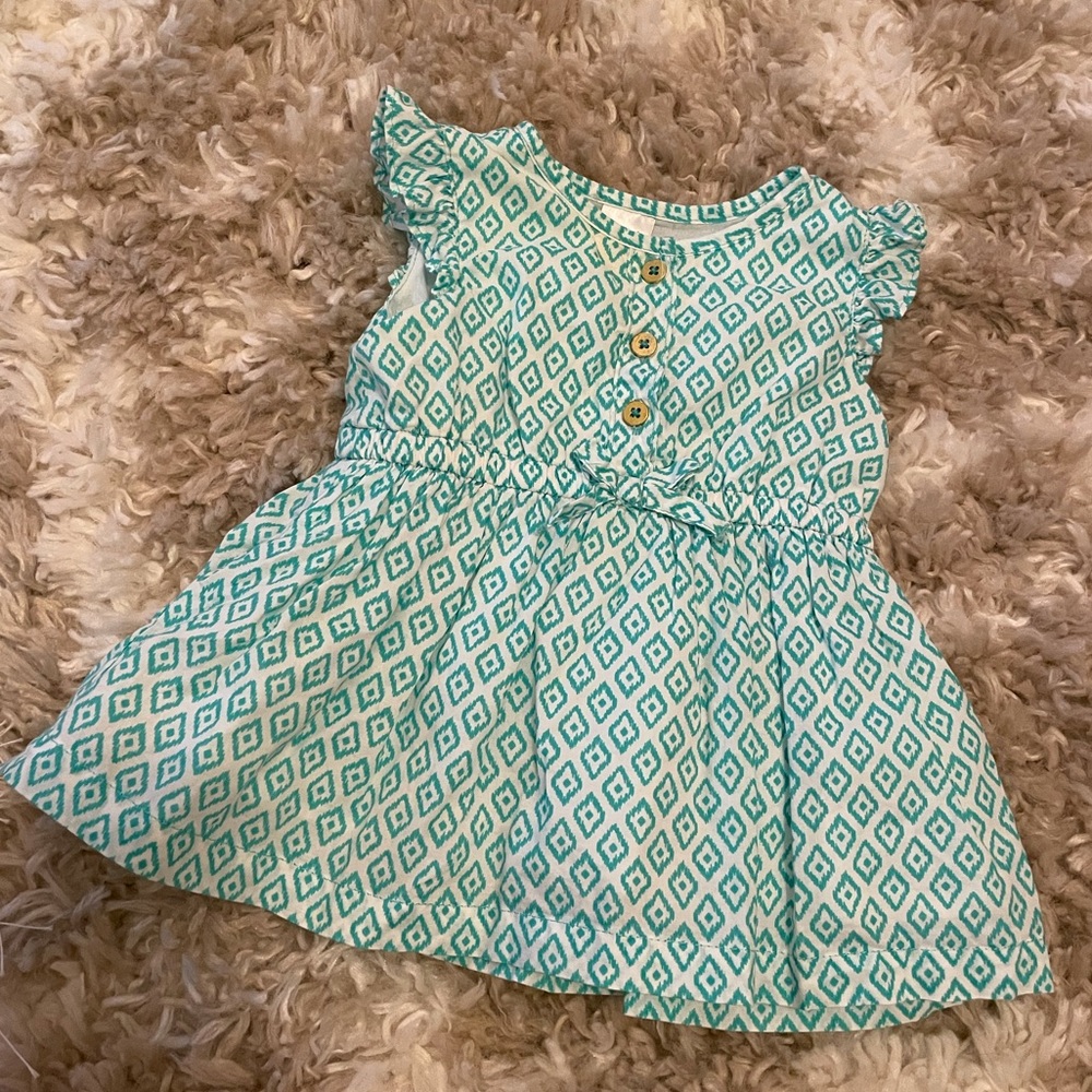 5 for $20-Carter’s toddler cotton dress w/fun geometric pattern- Size 3 months